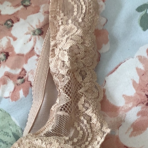 Intimate Portal brassiere beige NWT size 36B put your own pads. Great piece 🌺 - Picture 3 of 8